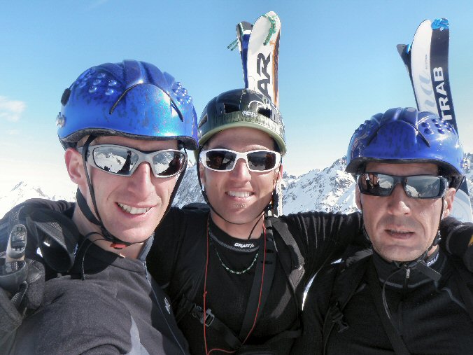 Pic des Grandes Lanches (25).jpg - Le groupe au sommet du Pic des Grandes Lanches  2591 m